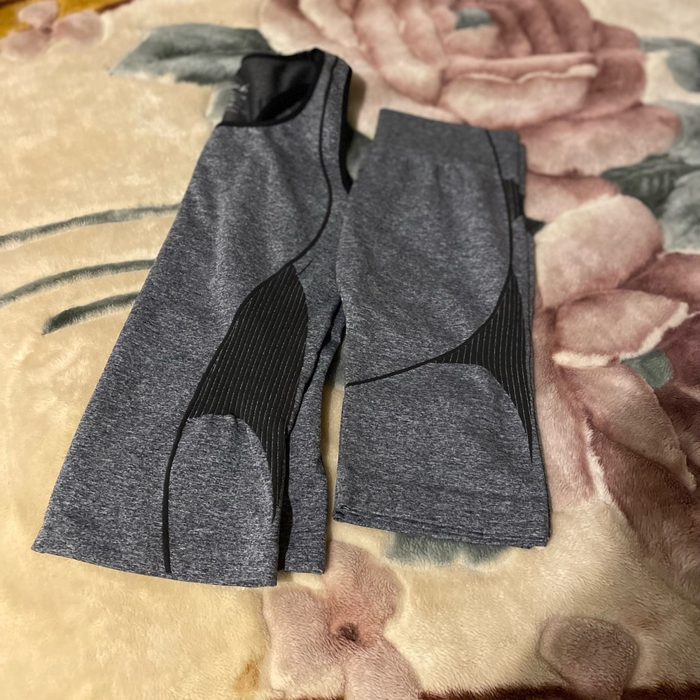 Active Set Top And Short Gray One Size - image 7